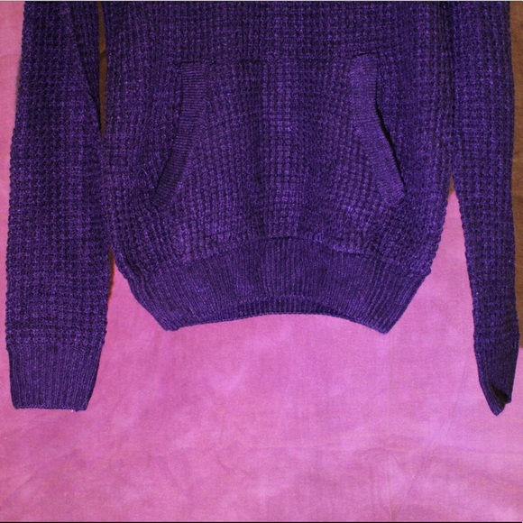Men’s Sweater - Picture 4 of 7